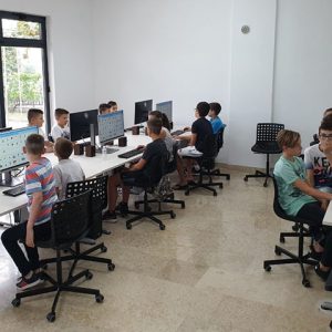 U Ljubuškom je započeo STEAM ljetni kamp za djecu